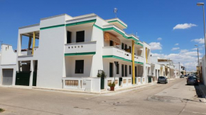 casa Bianca al mare Torre San Giovanni